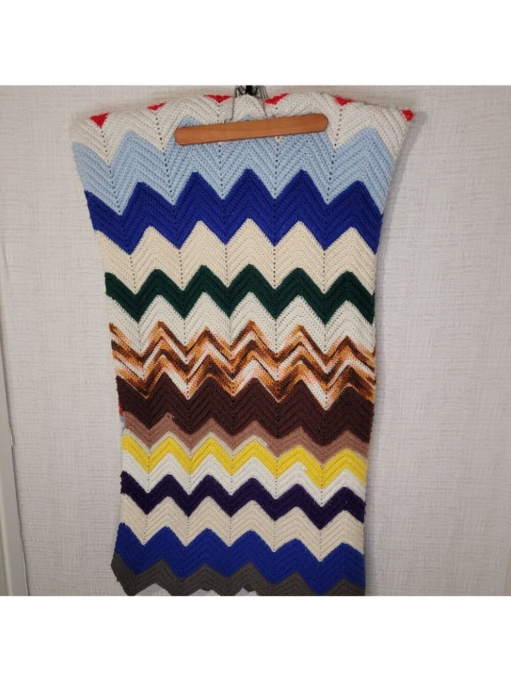 Vintage Crochet Chevron Granny Afghan Throw Blanket Handmade 46x78 - Picture 2 of 4